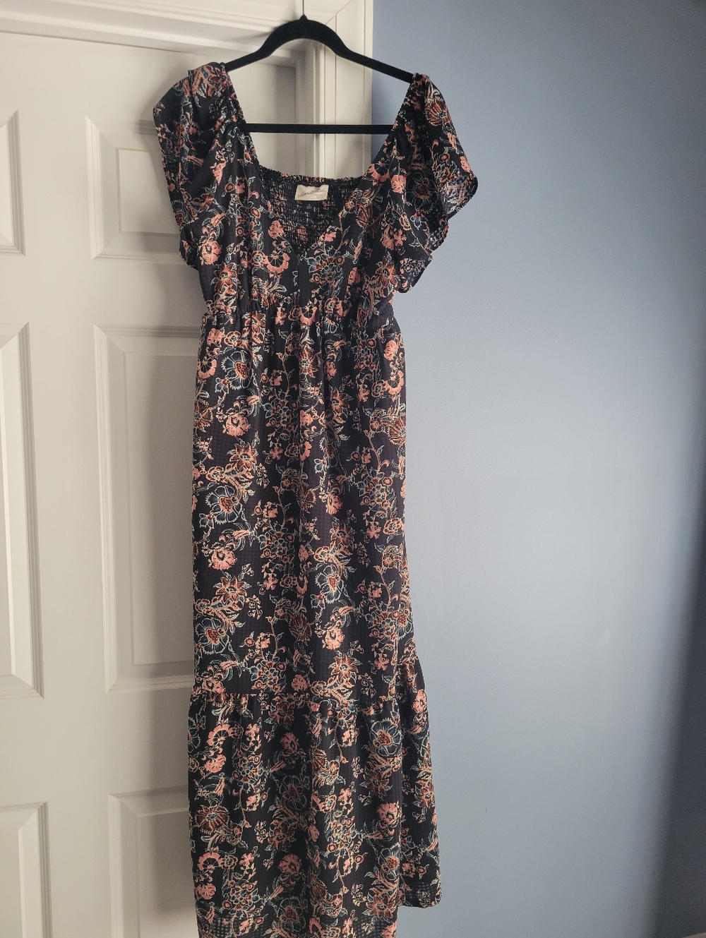 Universal Threads Floral Maxi Dress